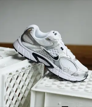 Original Nike V5 RNR White/Vast Gray