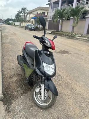 Yamaha 2008 Black