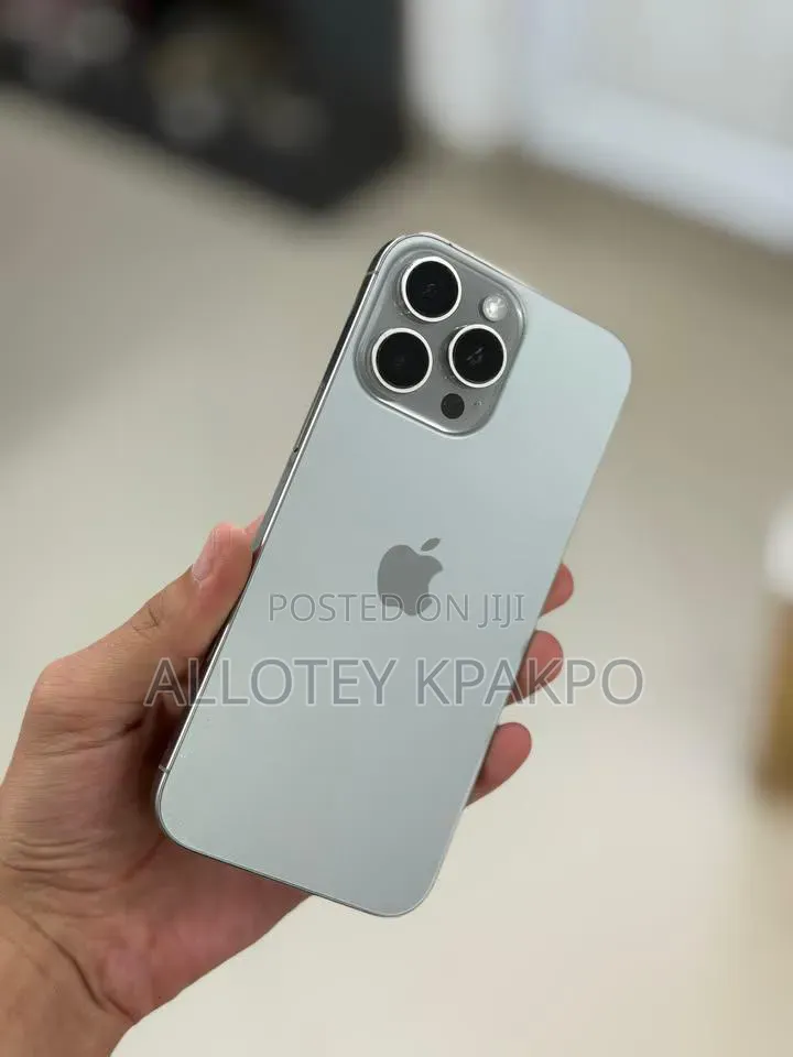 Apple iPhone 15 Pro Max 256 GB Silver