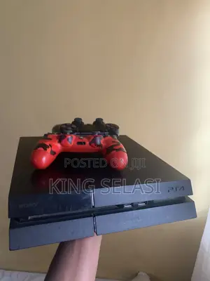 PlayStation 4 Console
