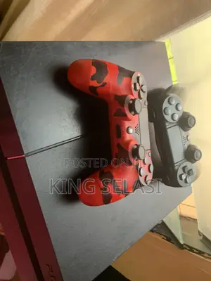 PlayStation 4 Console