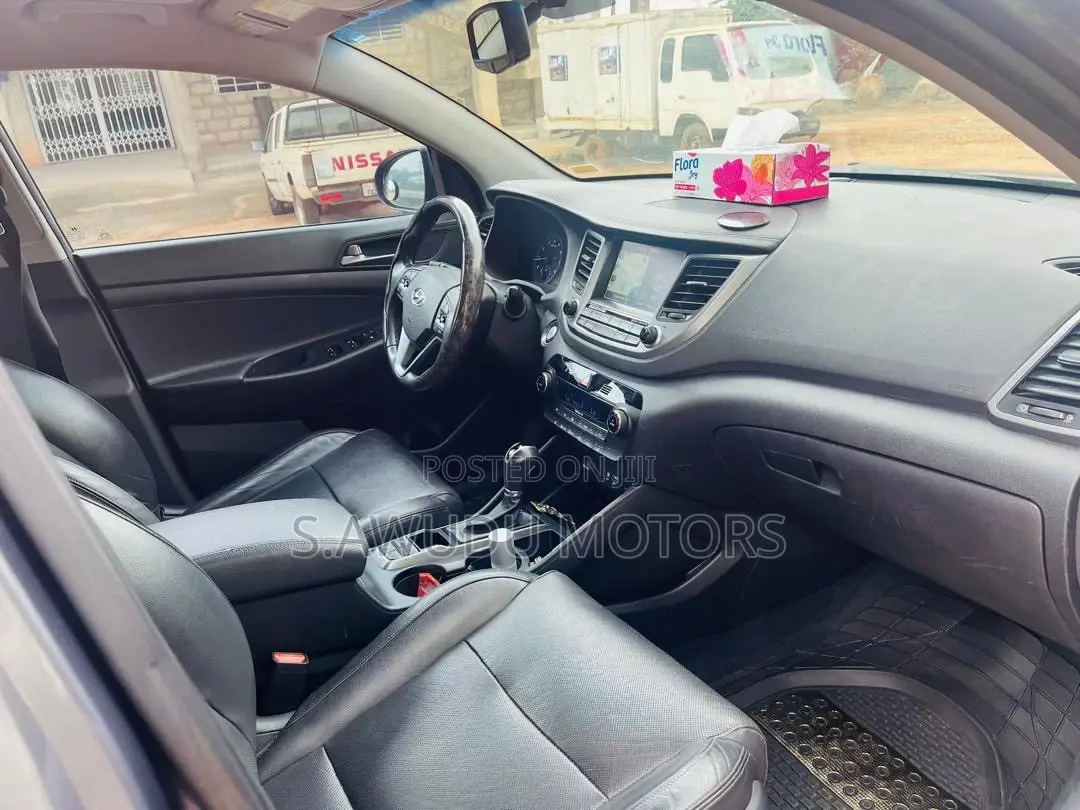 Hyundai Tucson Limited AWD 2016 Gray