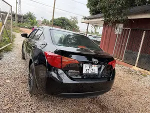 Toyota Corolla 2016 Black