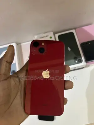 Apple iPhone 13 128 GB Red