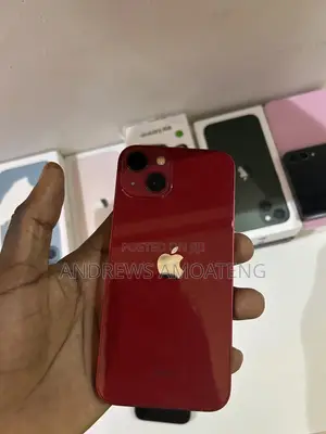 Apple iPhone 13 128 GB Red