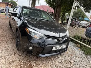 Toyota Corolla 2016 Black