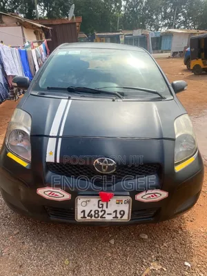 Toyota Vitz 2013 Black