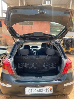 Toyota Vitz 2013 Black