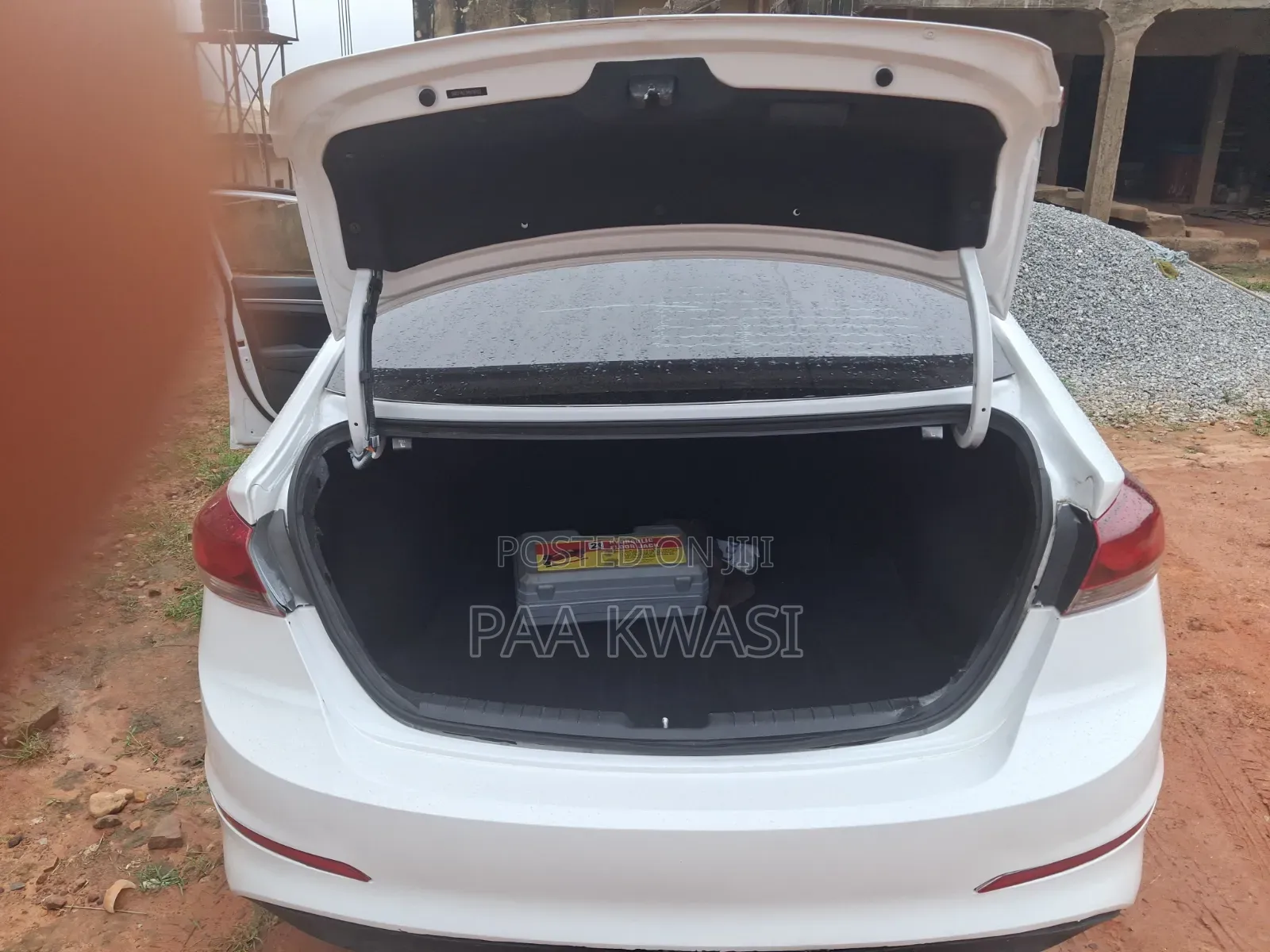 Hyundai Elantra Limited Sedan FWD (2.0L 4cyl 6A) 2017 White