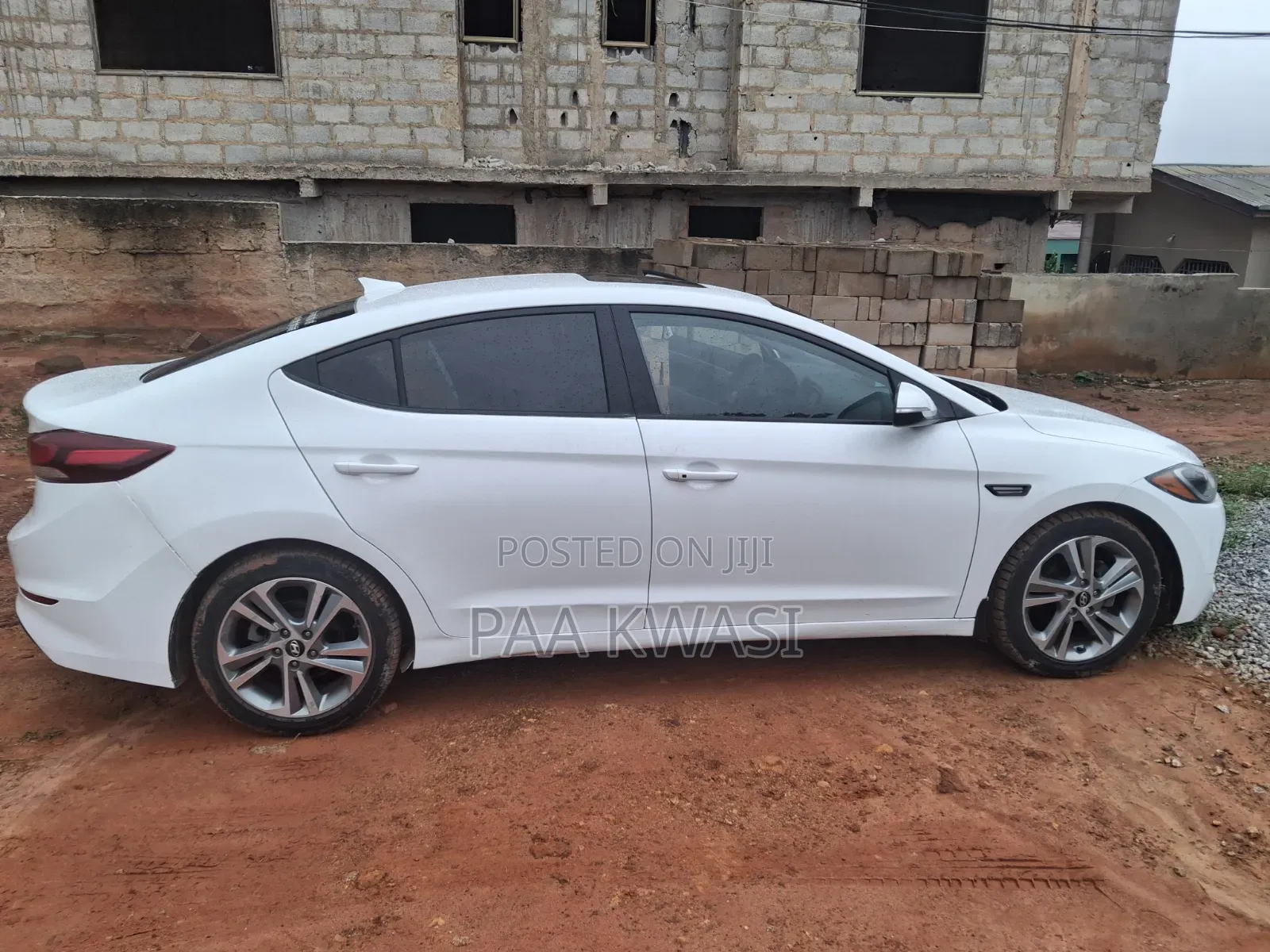 Hyundai Elantra Limited Sedan FWD (2.0L 4cyl 6A) 2017 White