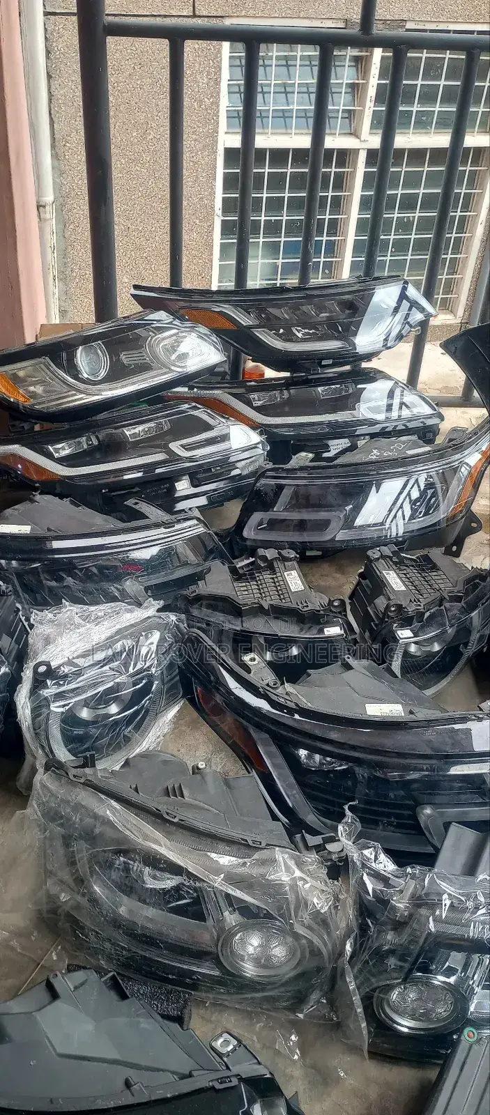 Range Rover Headlight & Taillight