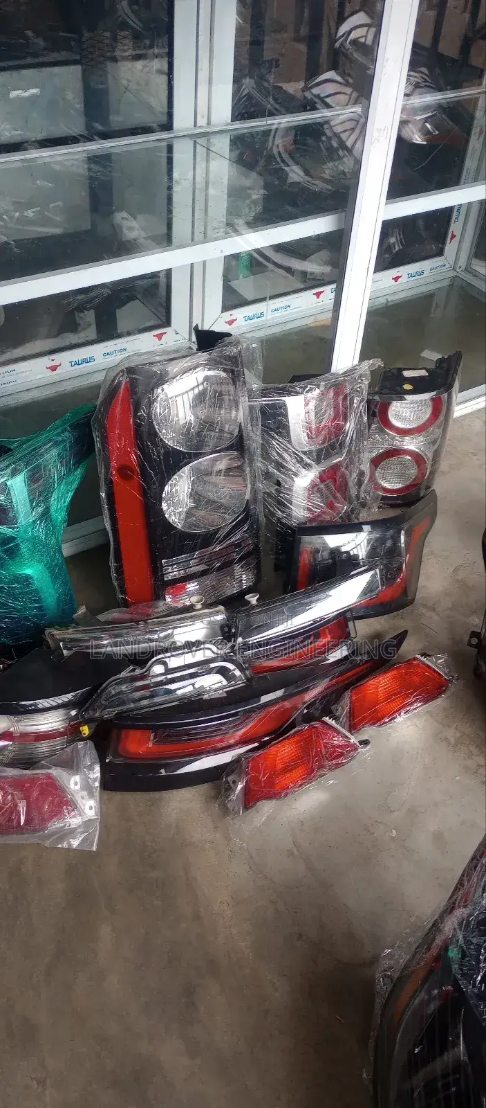 Range Rover Headlight & Taillight