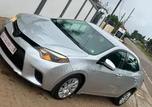 Toyota Corolla LE 4dr Sedan (1.8L 4cyl CVT) 2014 Gray