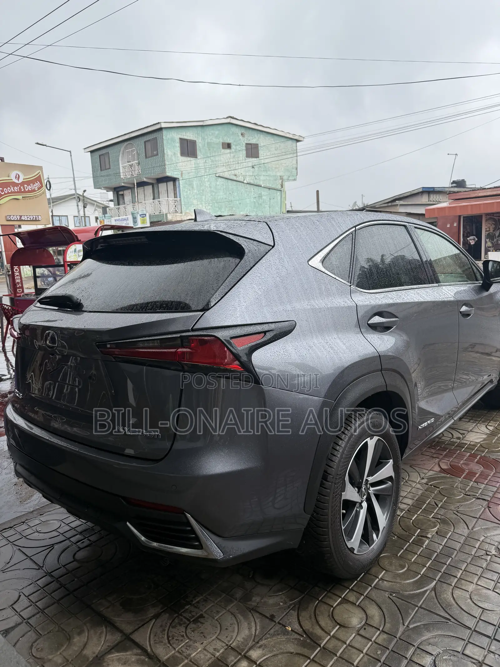 Lexus NX 300h FWD 2018 Gray