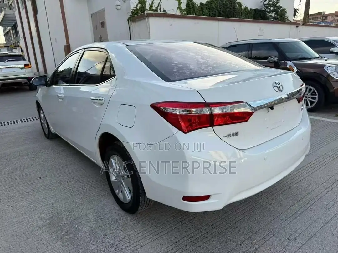 Toyota Corolla 2017 White