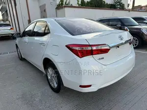 Toyota Corolla 2017 White