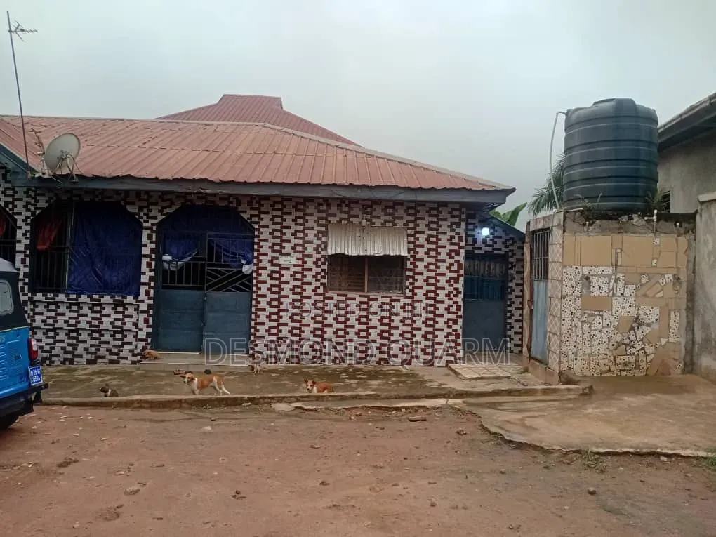 Furnished 5bdrm House in Kwabre for sale