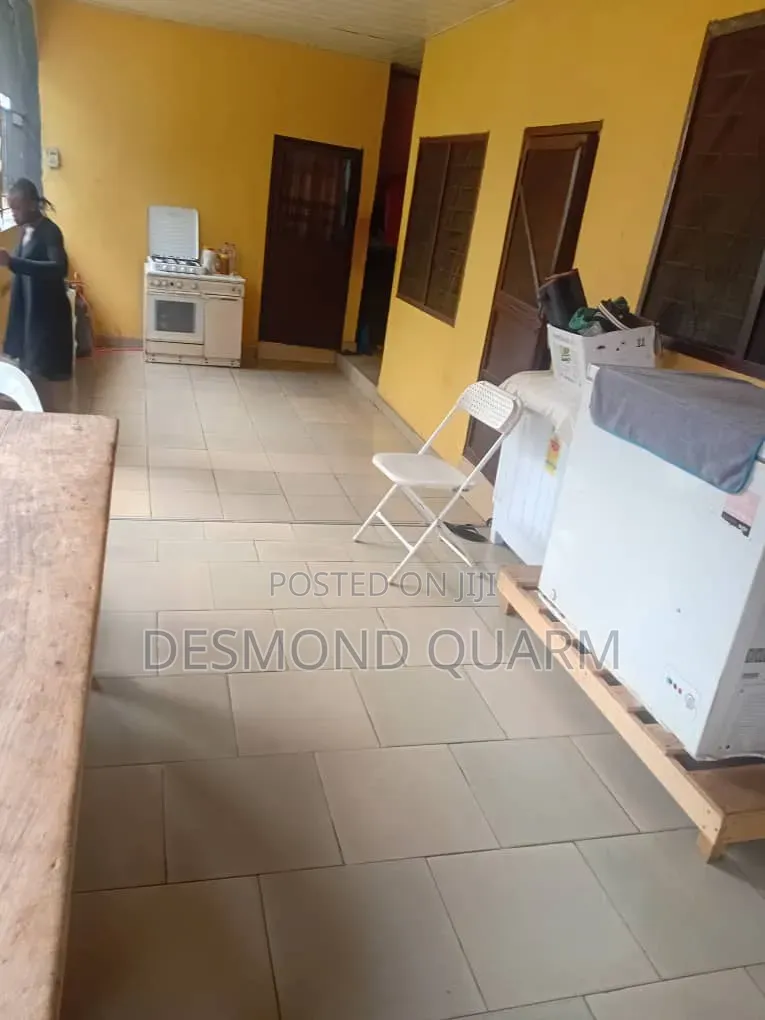 Furnished 5bdrm House in Kwabre for sale