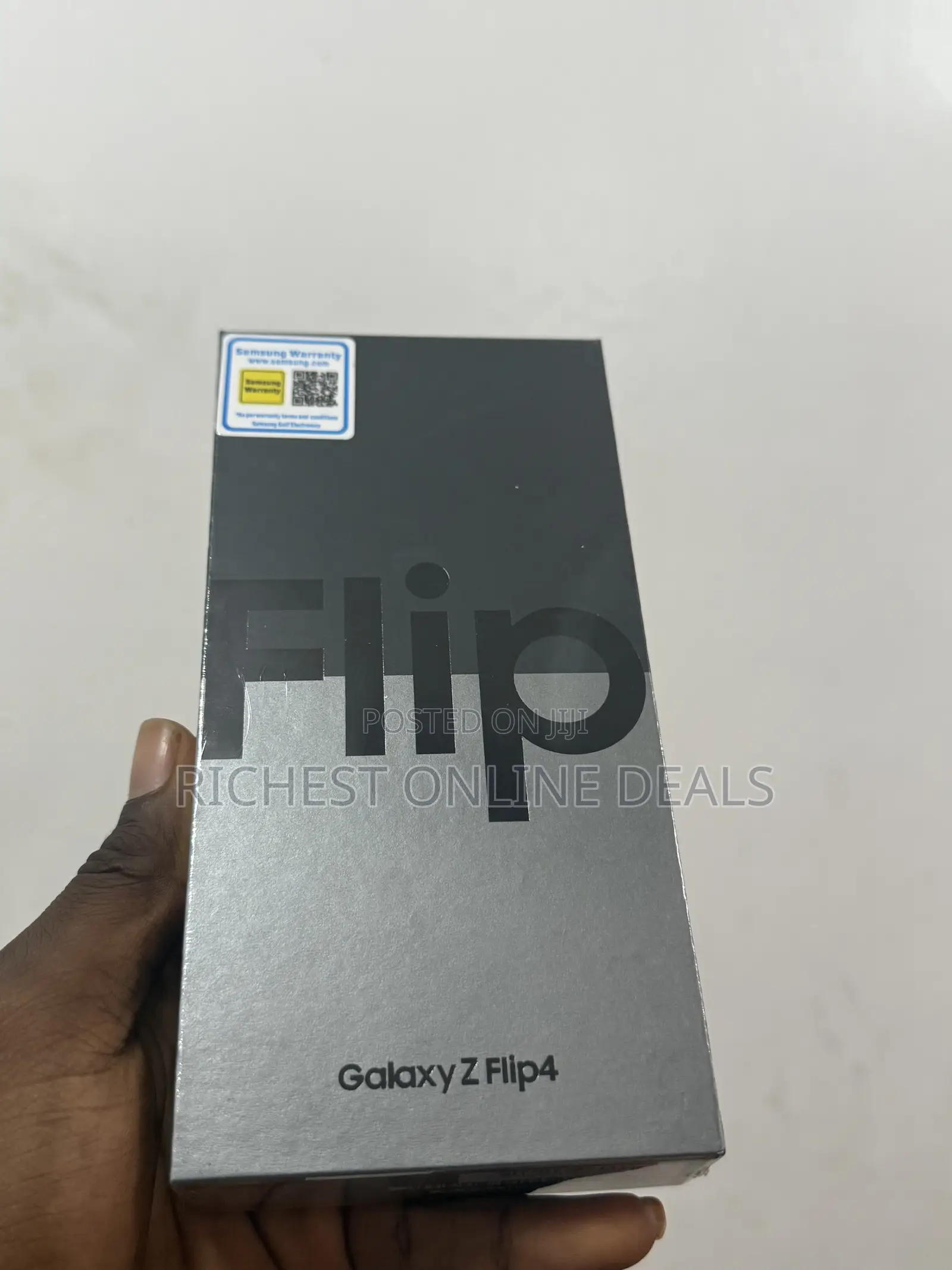New Samsung Galaxy Z Flip4 256 GB Black