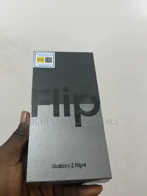 New Samsung Galaxy Z Flip4 256 GB Black