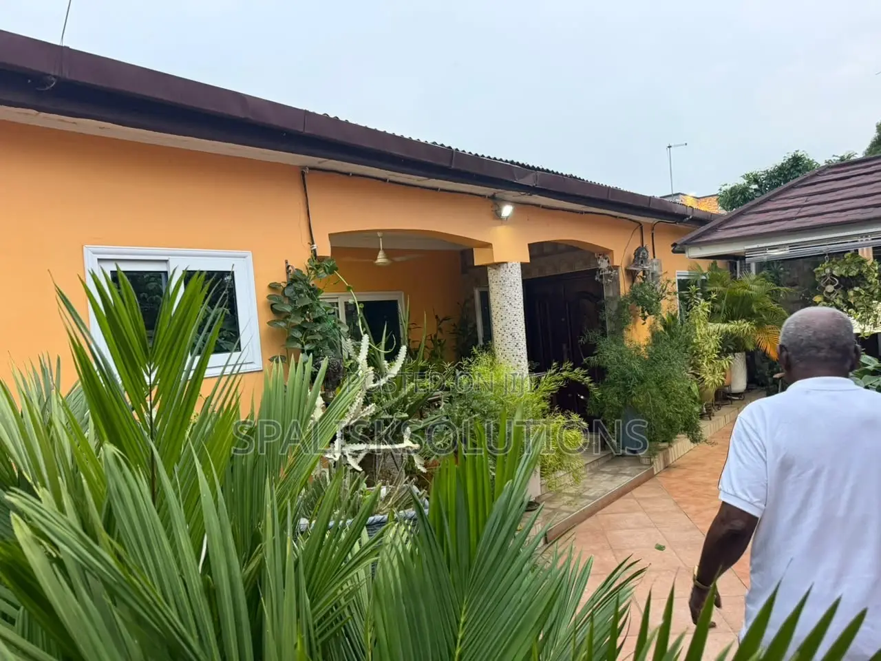 3bdrm House in Dansoman Estate for sale