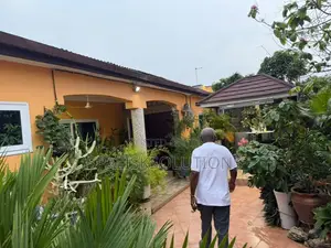 3bdrm House in Dansoman Estate for sale