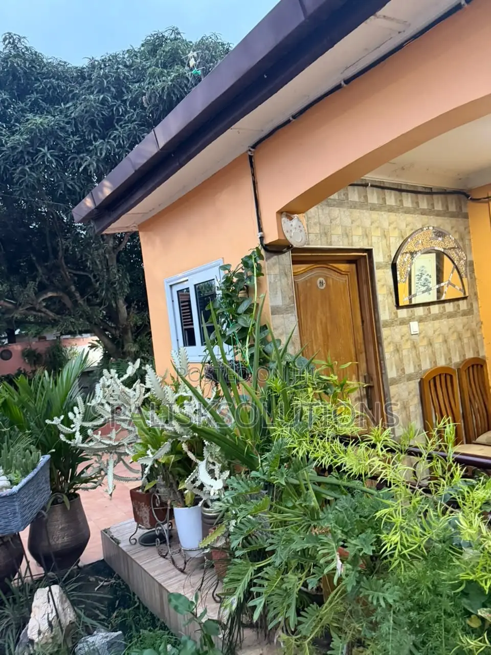 3bdrm House in Dansoman Estate for sale