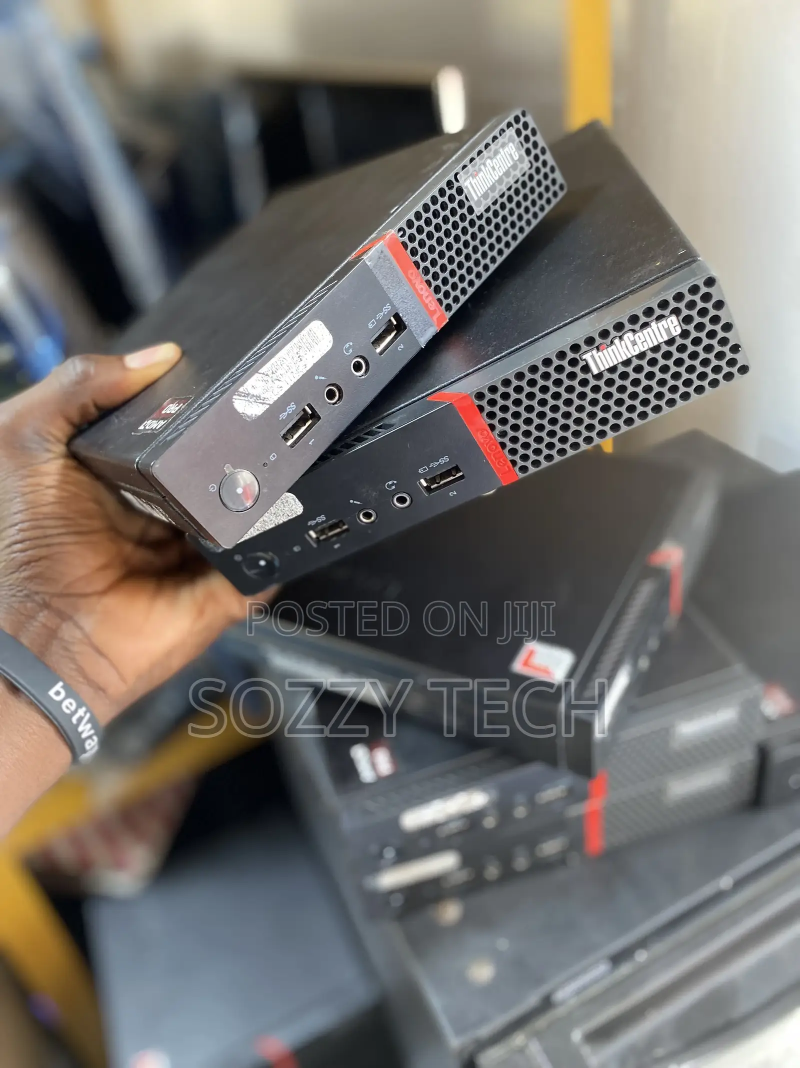 Desktop Computer Lenovo ThinkCentre M715 8GB AMD A10 SSD 256GB