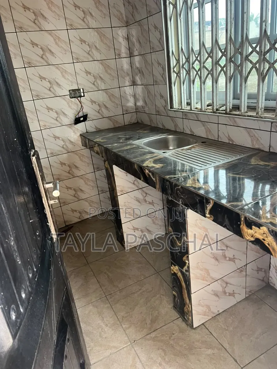Furnished 1bdrm Room & Parlour in Bortiano for rent