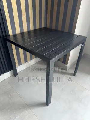 Table With 4 Chairs