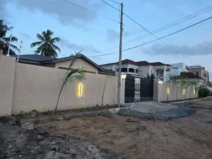 5bdrm House in Tseaddo for rent