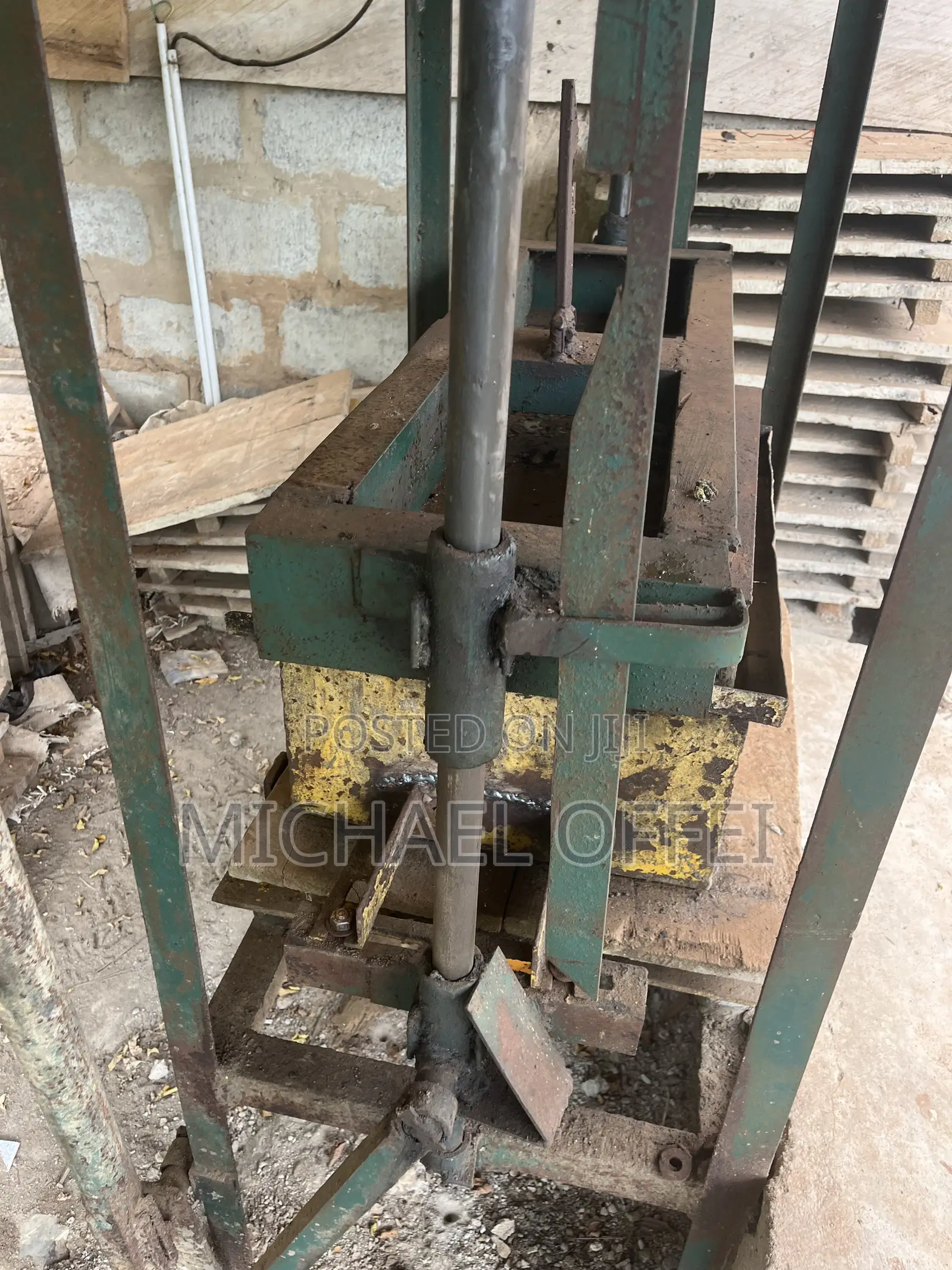 Qaulity Electric Brick Moulding Machine