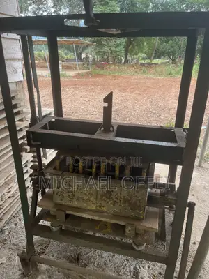 Qaulity Electric Brick Moulding Machine