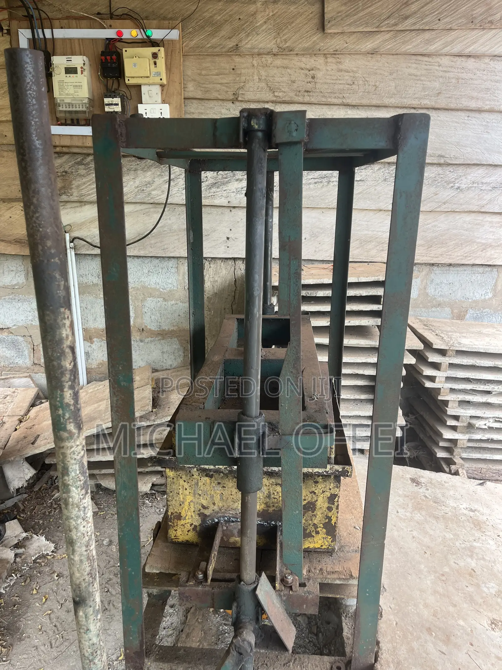 Qaulity Electric Brick Moulding Machine