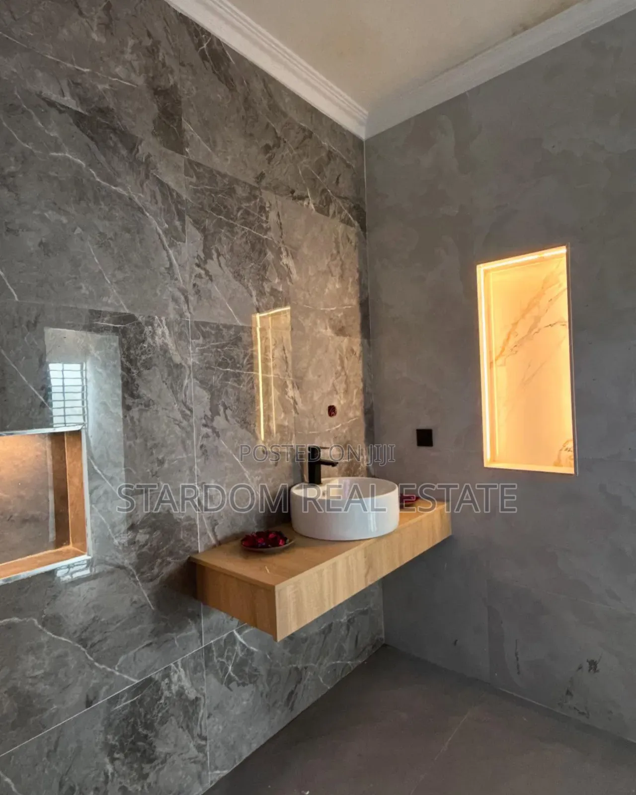 3bdrm Bungalow in Spintex Road Okpoi, Manet Junction for sale