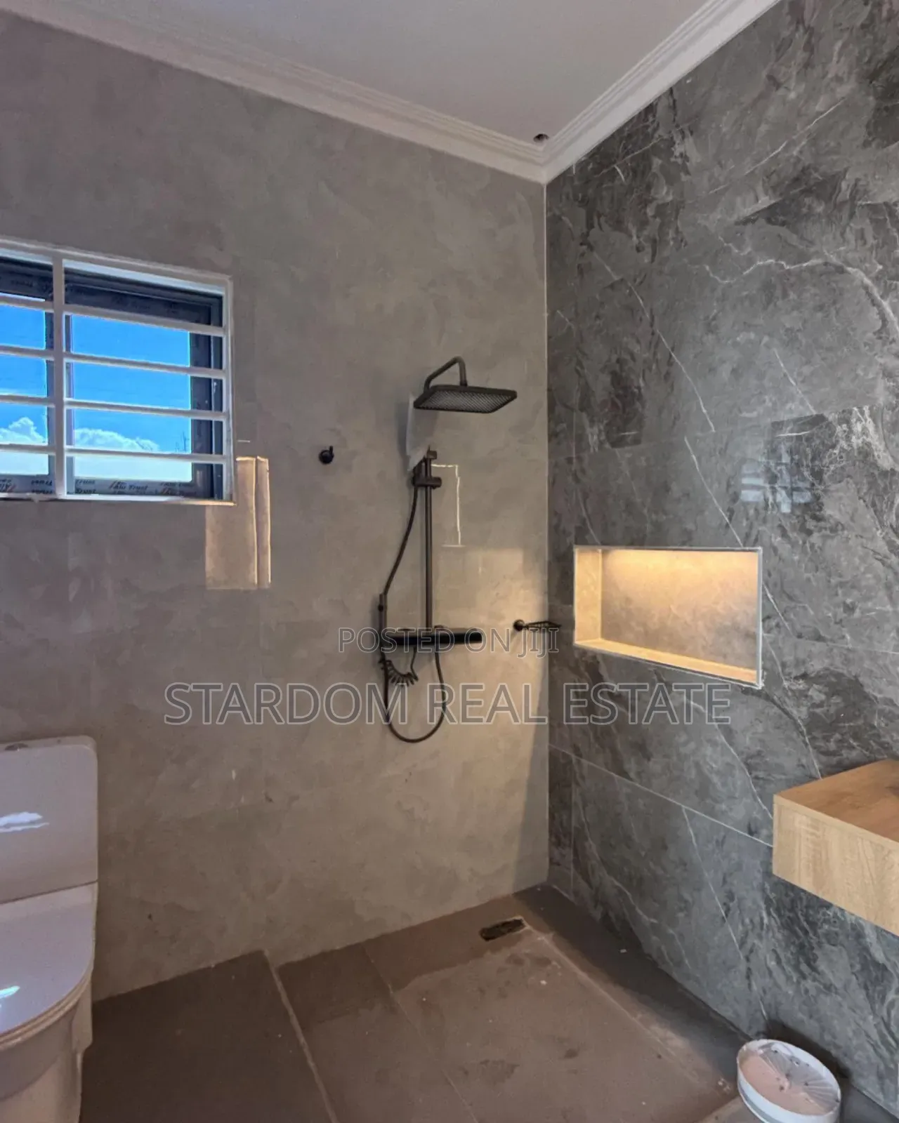 3bdrm Bungalow in Spintex Road Okpoi, Manet Junction for sale
