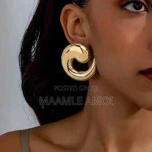 Classy Statement Earrings in Gold