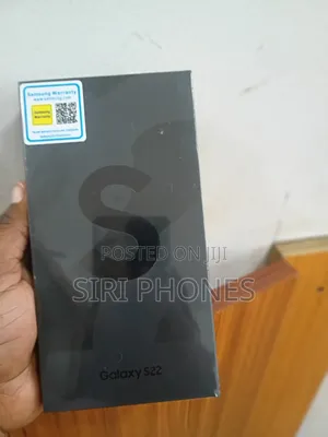 New Samsung Galaxy S22 5G 128 GB Purple
