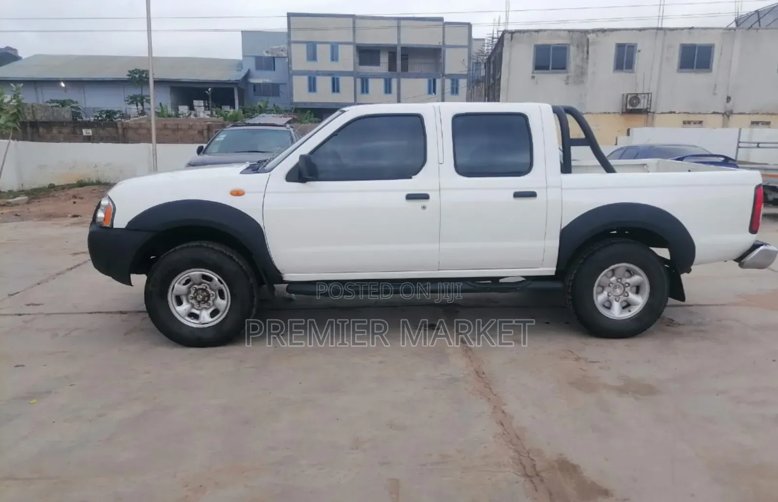 Nissan Hardbody 2010 White