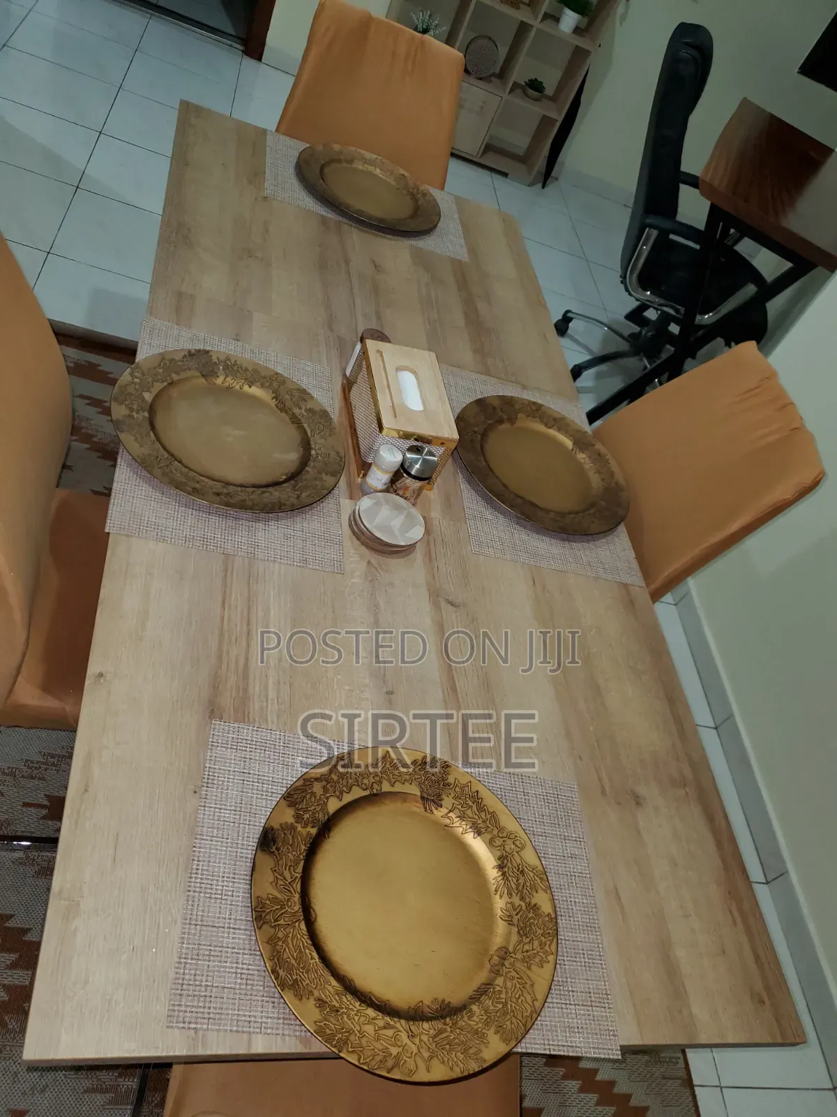 Dining Table Expandable-Relocation Sale.