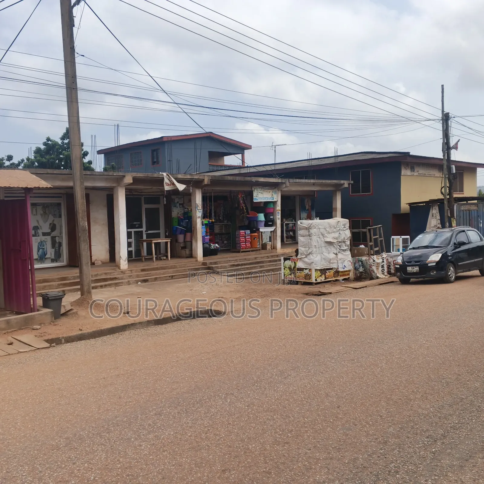 4bdrm House in School Junction, Auntie Aku for sale