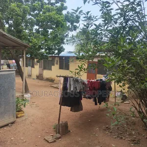 4bdrm House in School Junction, Auntie Aku for sale
