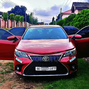 Toyota Camry XLE 4dr Sedan (2.5L 4cyl 6A) 2014 Red