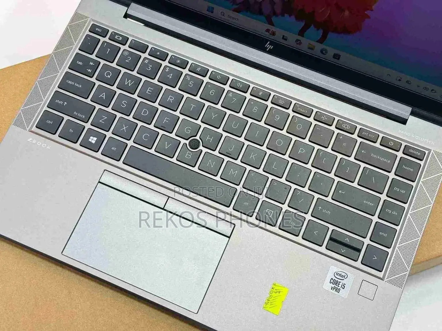 New Laptop HP ZBook Firefly 14 G7 8GB Intel Core i5 SSD 256GB