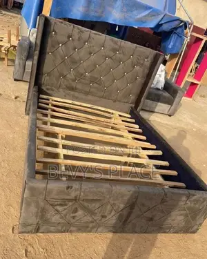 Material Bedframe