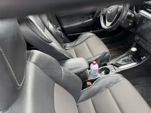 Toyota Corolla LE Plus 4dr Sedan (1.8L 4cyl CVT) 2016 Blue