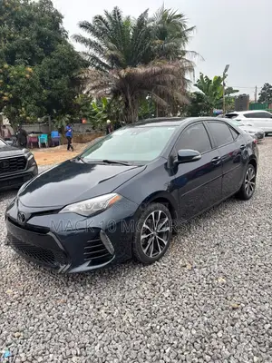 Toyota Corolla XSE (1.8L 4cyl 2A) 2018 Blue