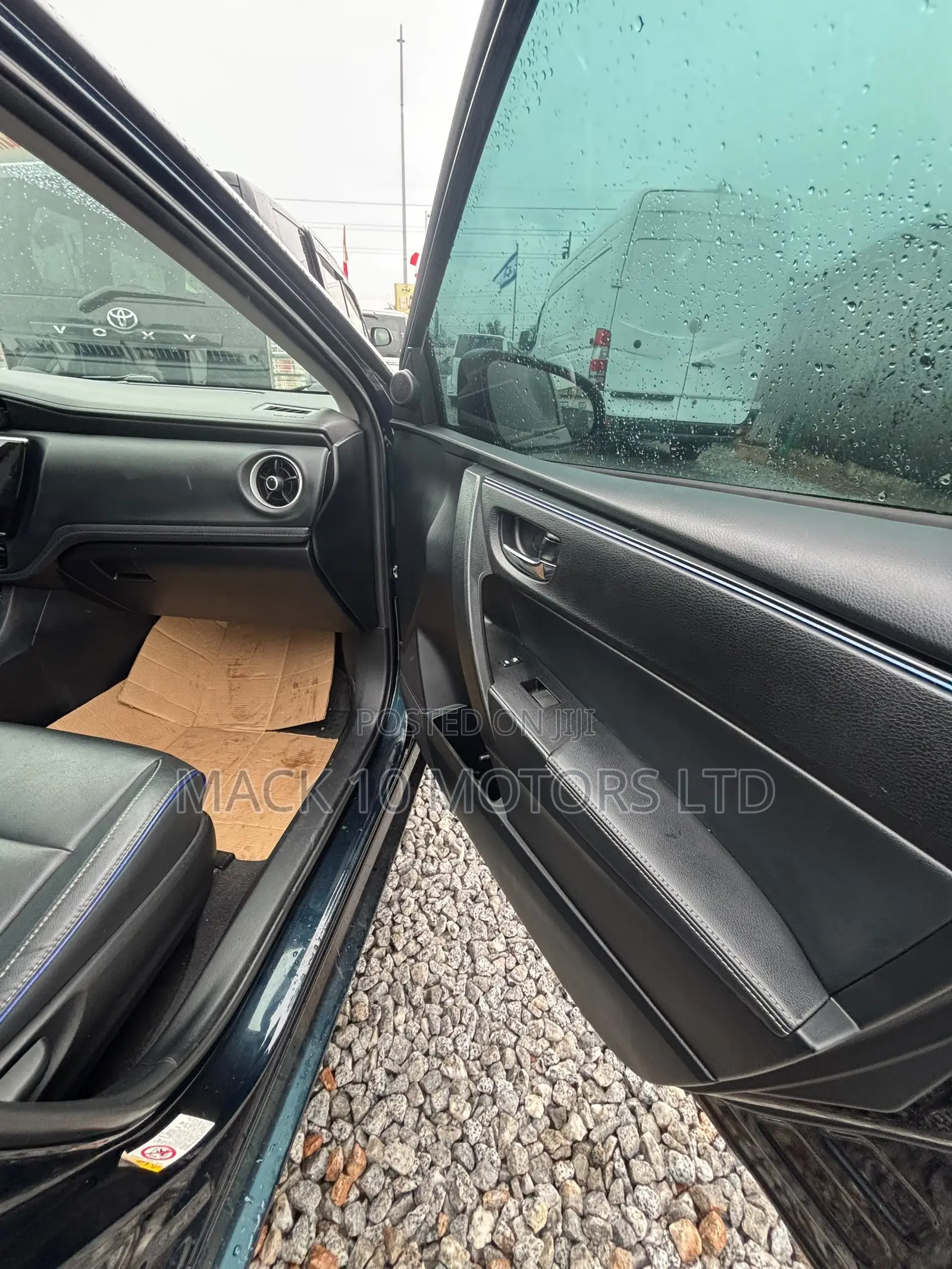 Toyota Corolla XSE (1.8L 4cyl 2A) 2018 Blue