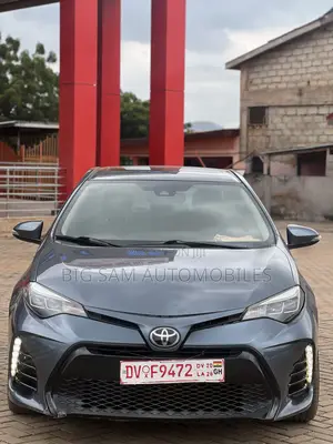 Toyota Corolla XSE (1.8L 4cyl 2A) 2018 Gray