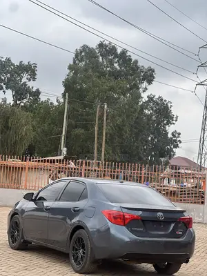 Toyota Corolla XSE (1.8L 4cyl 2A) 2018 Gray